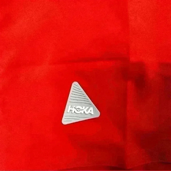 💰HUGE CLEARANCE SALE 💰 NWT  Hoka One One Men’s 1/2 Zip Wind Shell - Picture 7 of 7